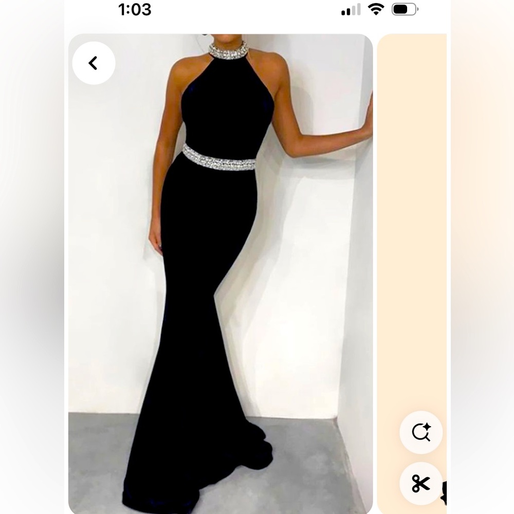 MACloth Halter Mermaid gown 
Black velvet
Size 10